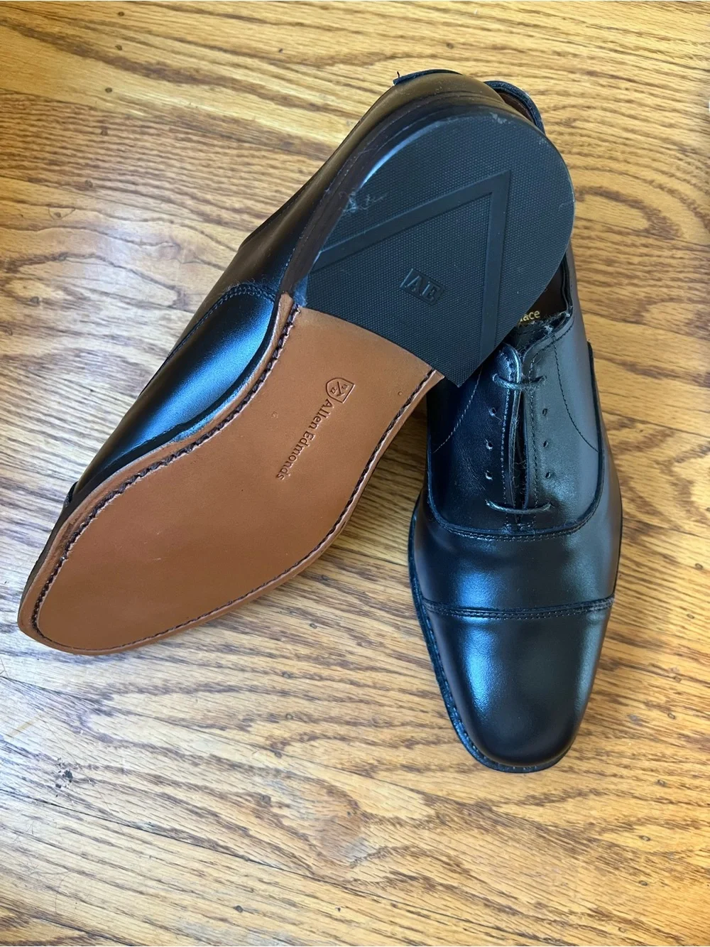 New Allen Edmonds Exchange Place Black Cap Toe Oxfords - Men's 9.5